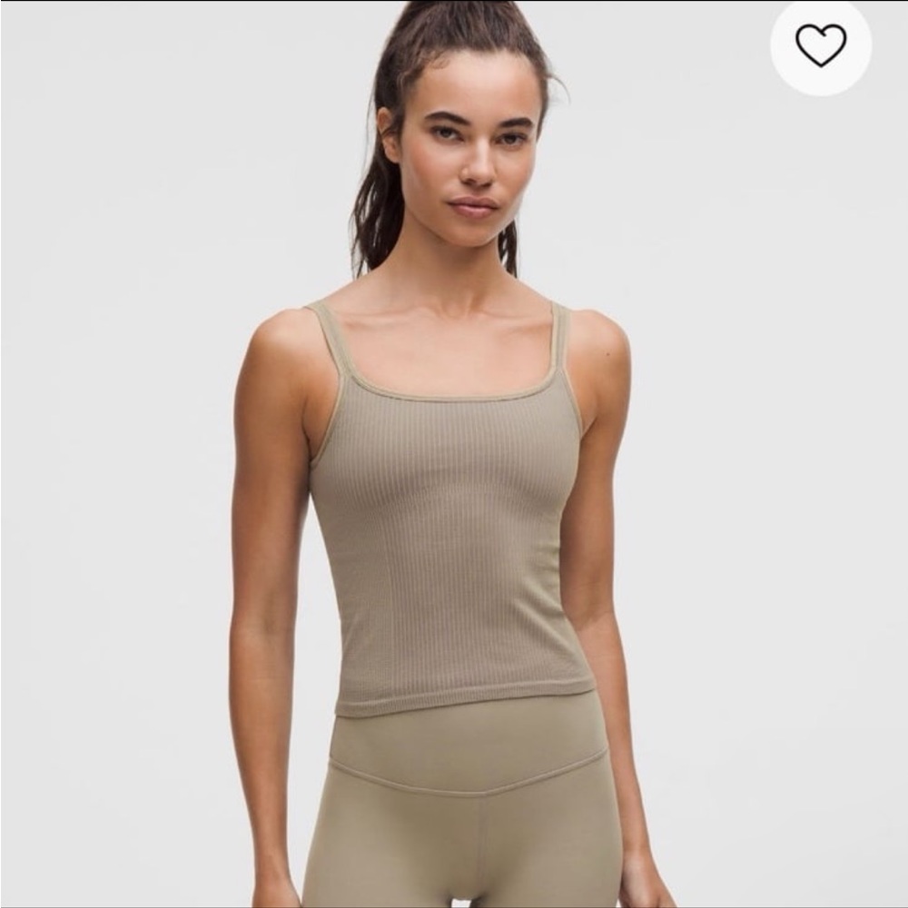 Lululemon Ebb to Street Scoop-Neck Cropped Tank Top Light Support, B/C Cup